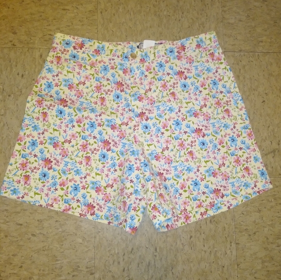 Vintage Floral 90's High Rise Jean Shorts, Size: 30 - Picture 9 of 12